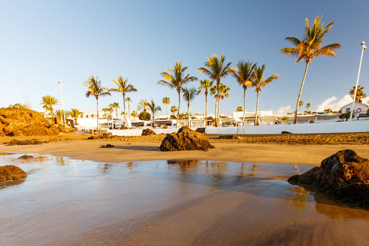 Playa Chica - Puerto del Carmen, Lanzarote - Canary Islands Tourism/Lex Thoonen