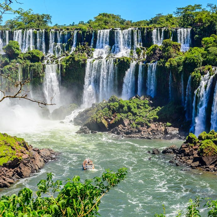 iguazu-falls-view-from-argentina-690×690