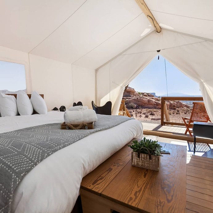 under-canvas-lake-powell-deluxe-tent-690×690