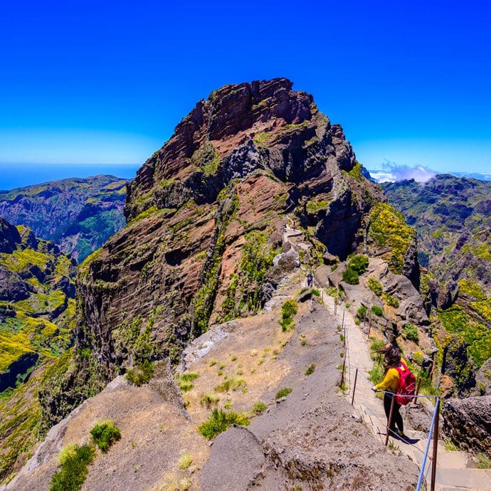 Hiking trail from Pico do Arieiro to Pico Ruivo Hiking trail from Pico do Arieiro to Pico Ruivo