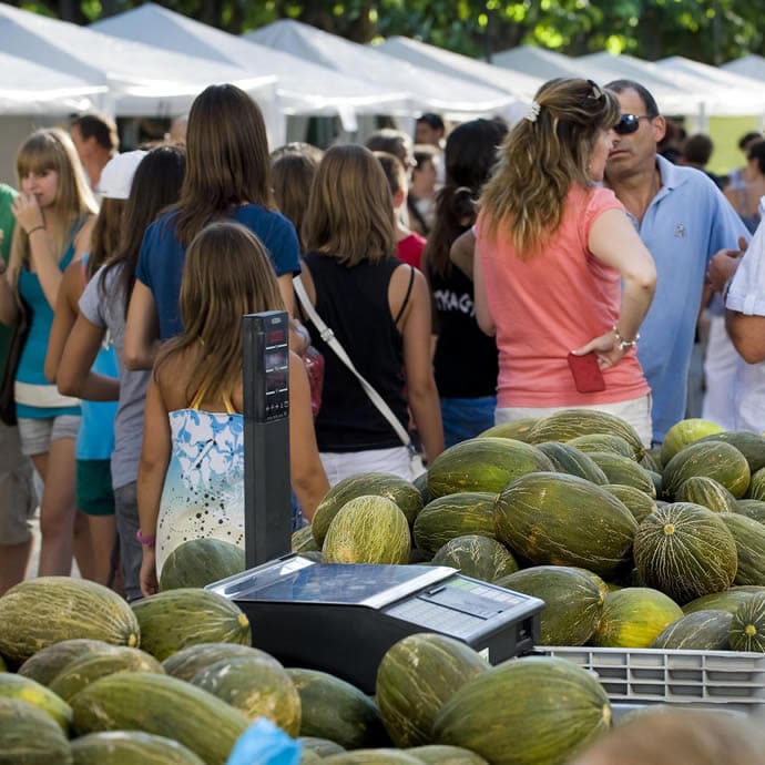 Fira de Sant Bartomeu Melon Fair in Artesa Del Segre – Catalan Tourist Board/Gemma Miralda Fira de Sant Bartomeu Melon Fair in Artesa Del Segre – Catalan Tourist Board/Gemma Miralda
