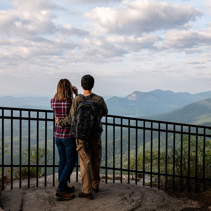 The scenic mountain overlook at Caesars Head State Park in South Carolina - Discover South Carolina
